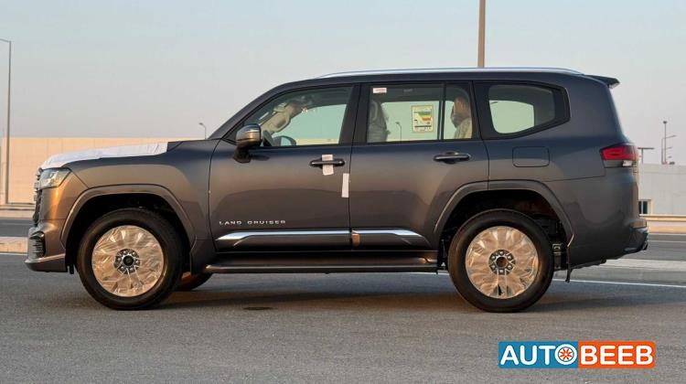 تويوتا لاندكروزر 2025