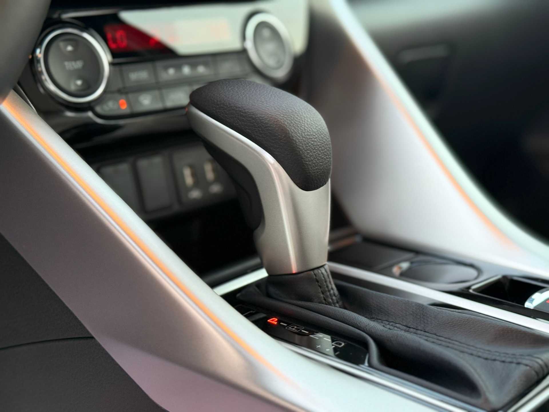 تويوتا لاندكروزر 2025