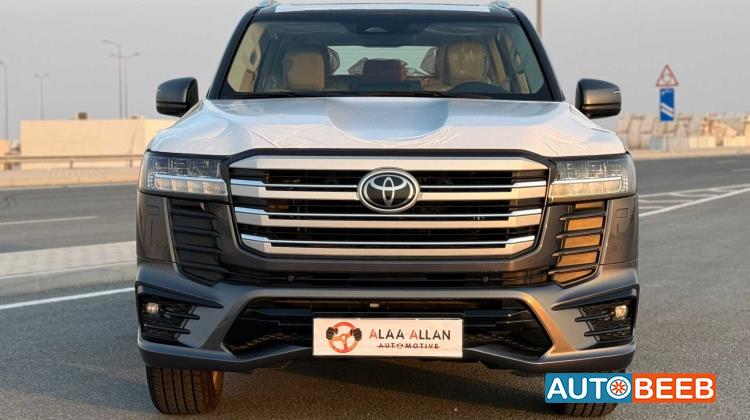 تويوتا لاندكروزر 2025