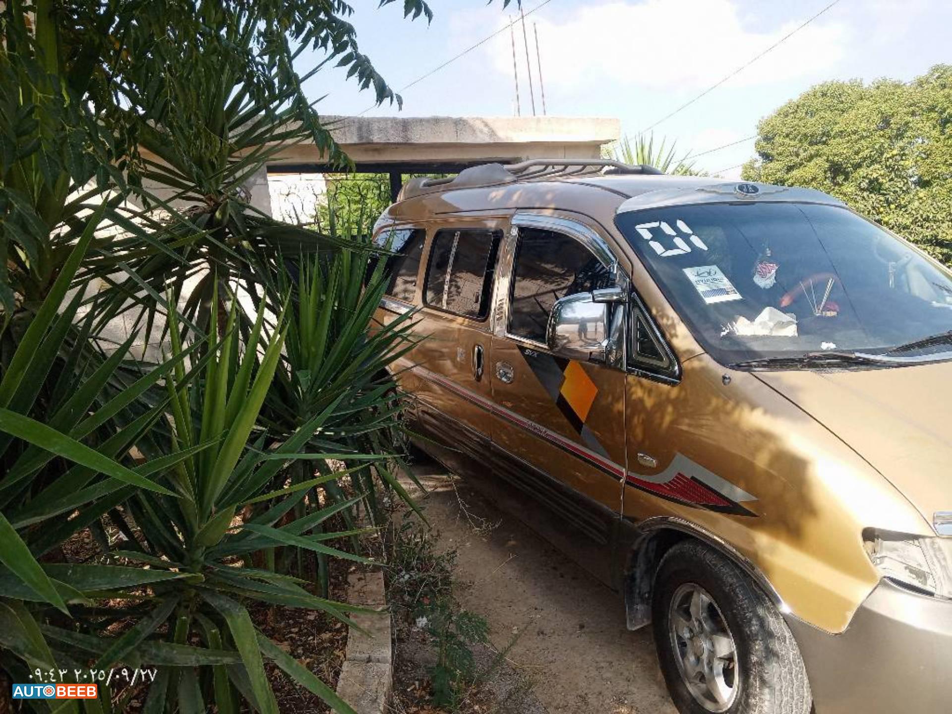 Minibus Hyundai 2001