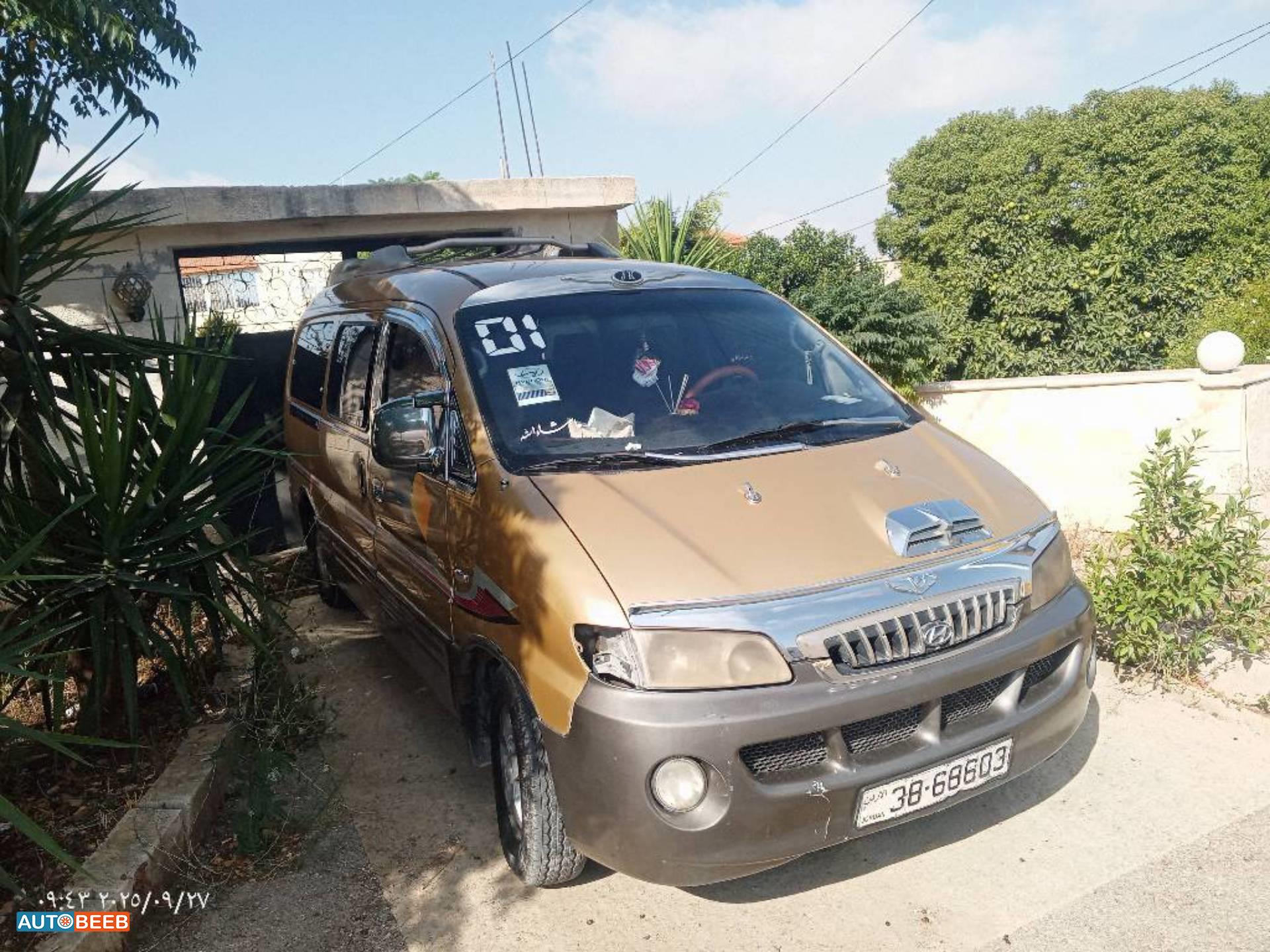 Minibus Hyundai 2001