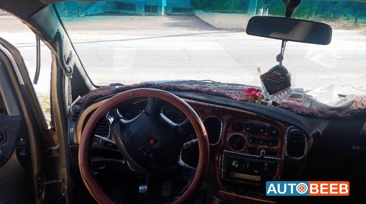 Minibus Hyundai 2001