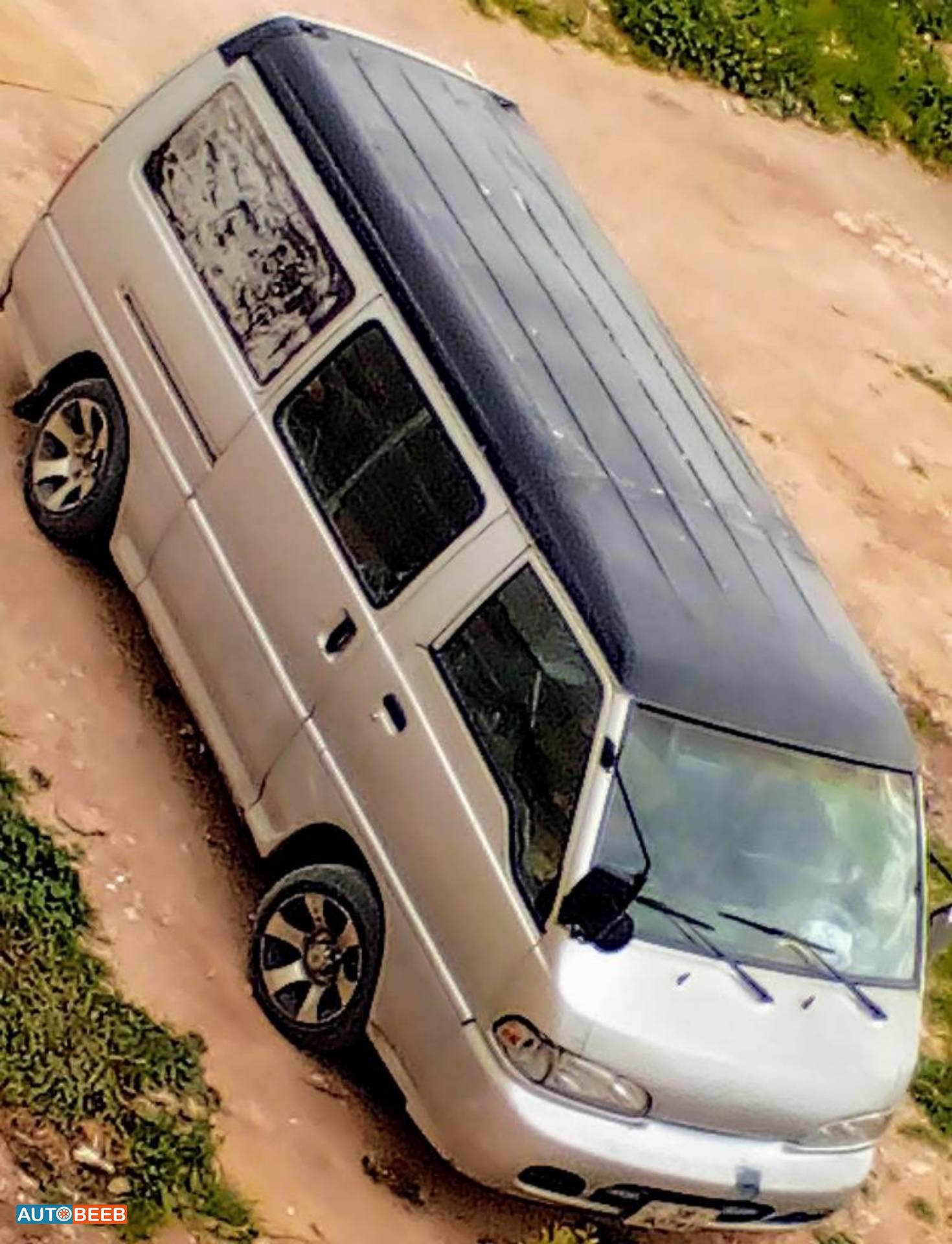 Minibus Hyundai 2021