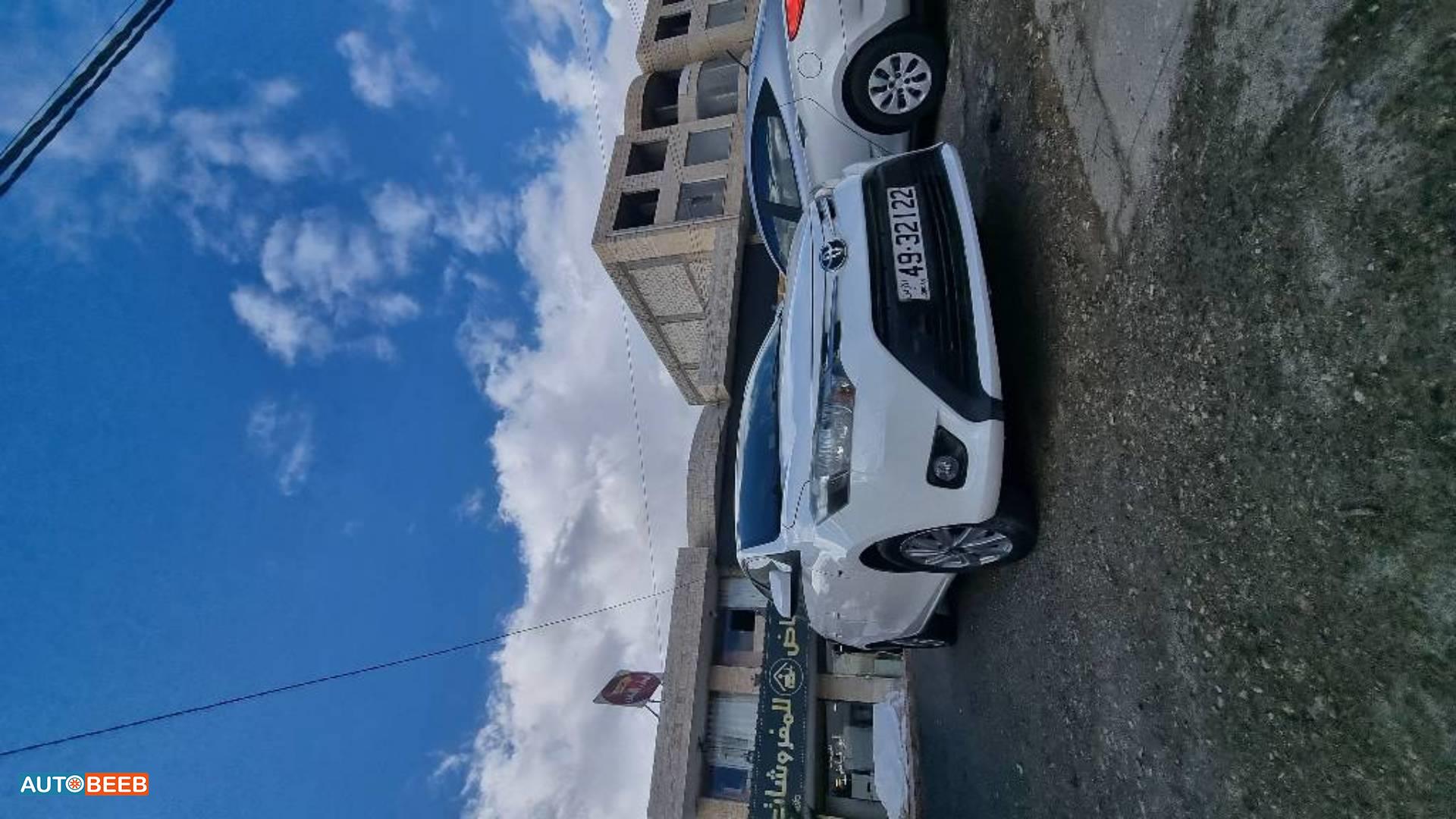 تويوتا ياريس 2017