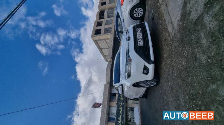 تويوتا ياريس 2017