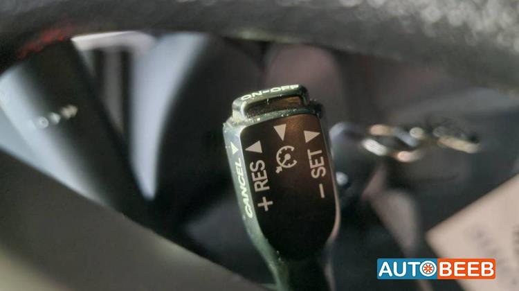 تويوتا ياريس 2017