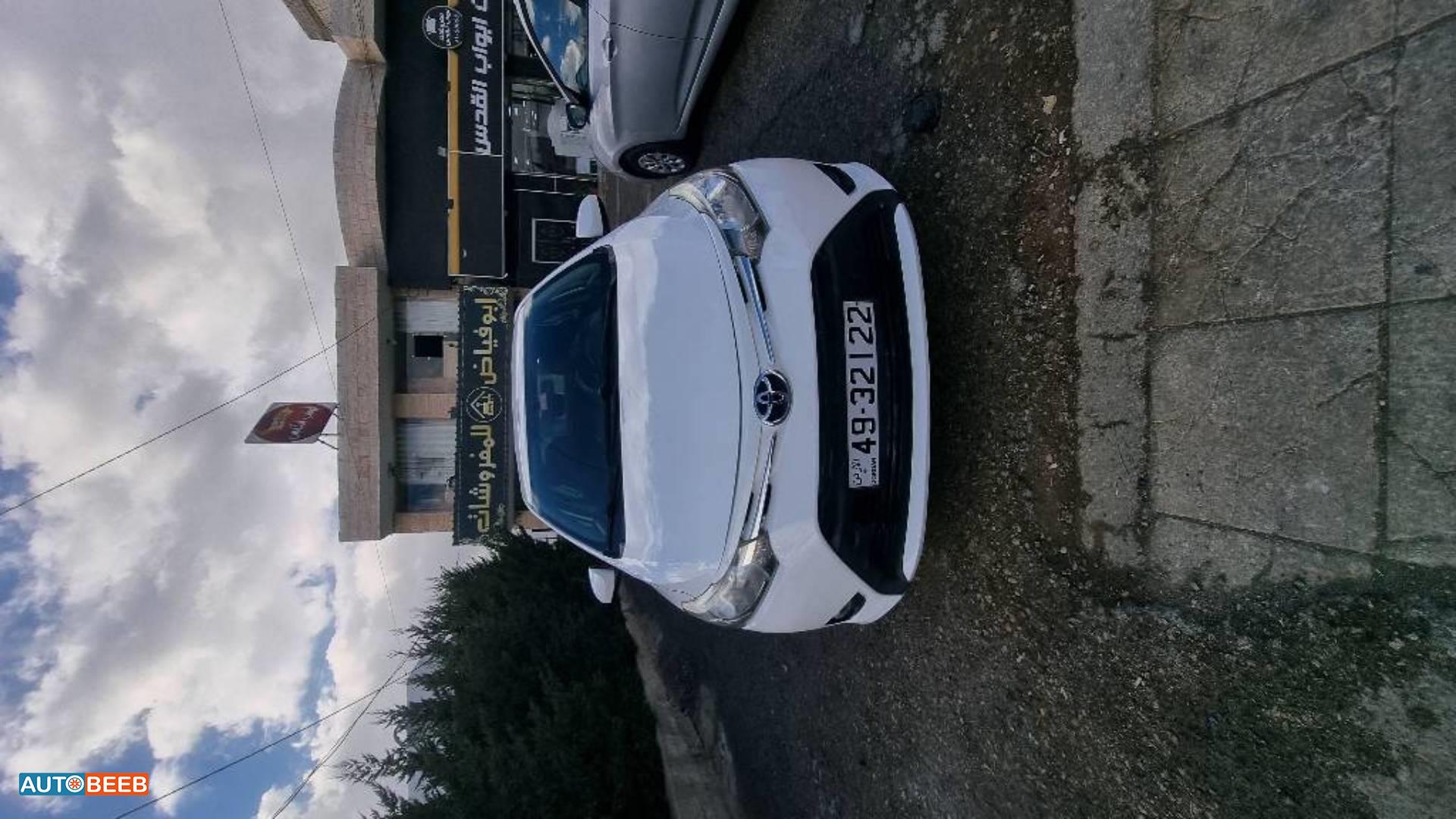 تويوتا ياريس 2017