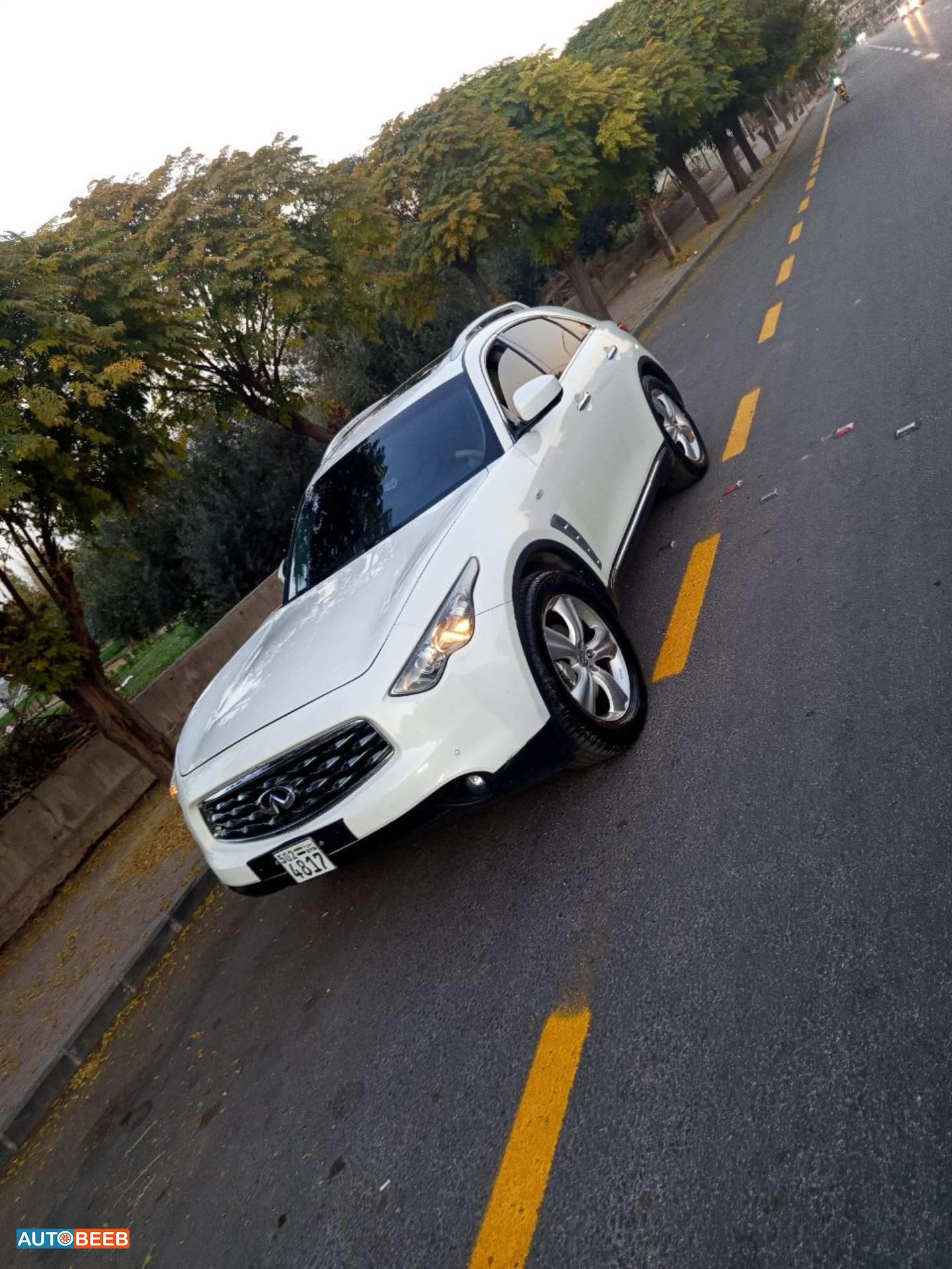 Infiniti FX 35 2011