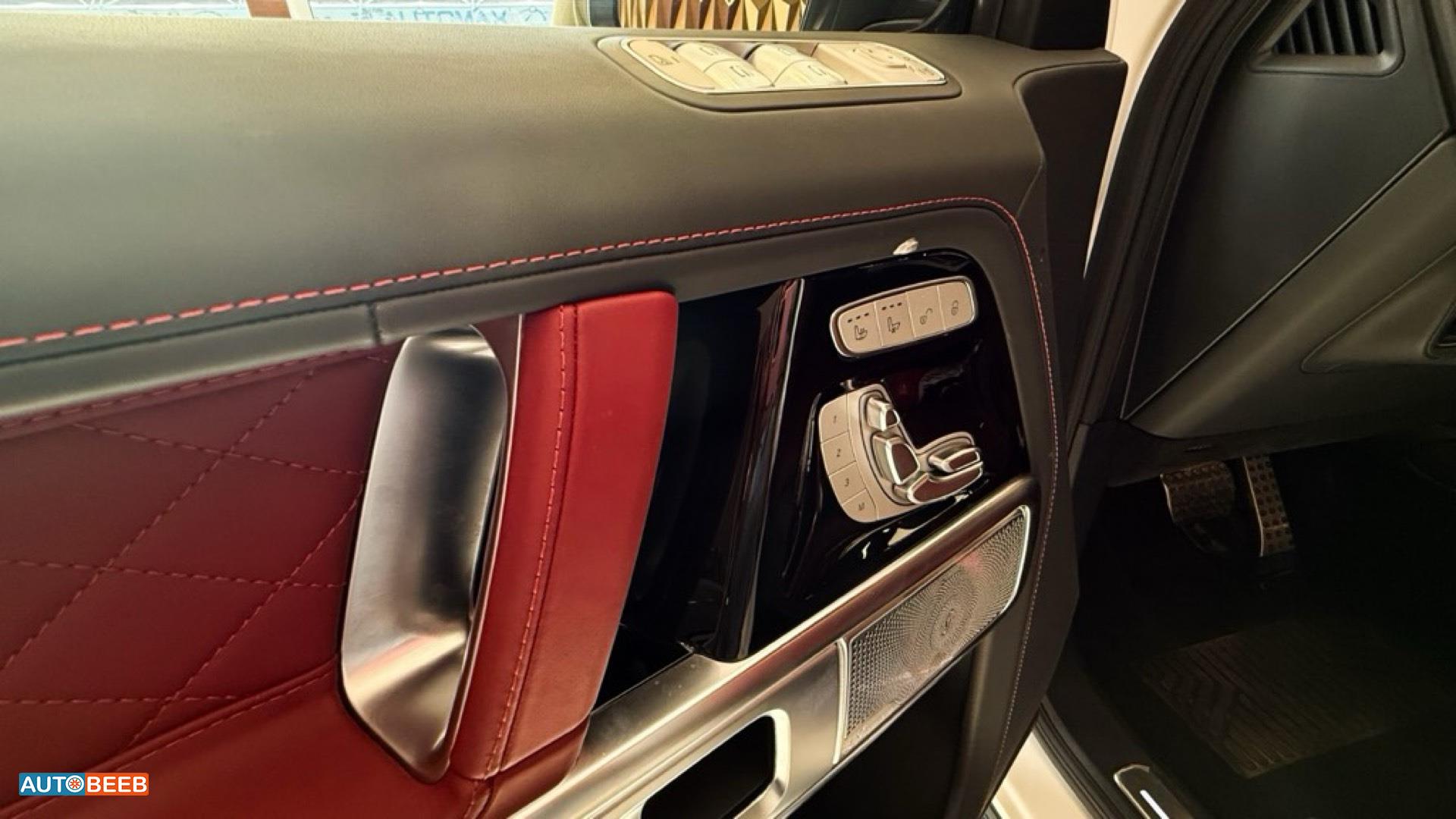 Mercedes Benz G63 AMG 2025