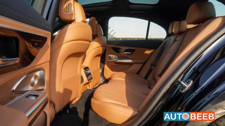 مرسيدس بنز E300 2025