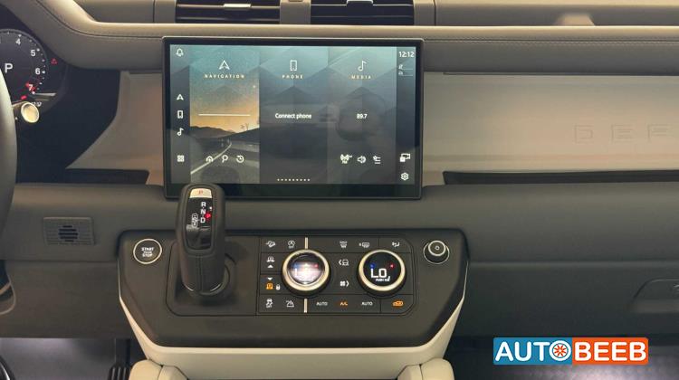 لاندروفر ديفندر 2025