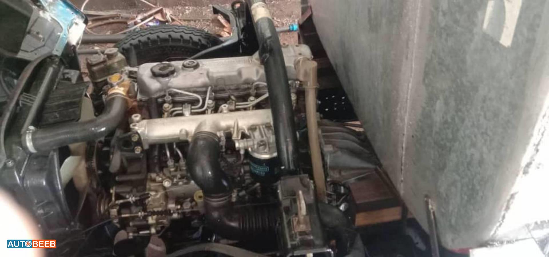 Tractor Unit Mitsubishi 2004