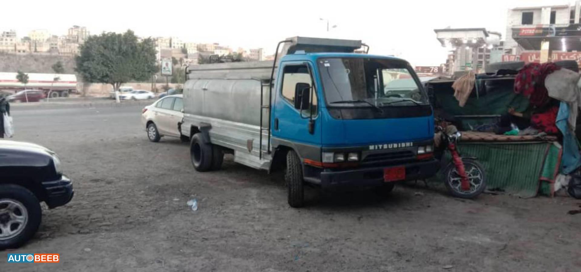 Tractor Unit Mitsubishi 2004