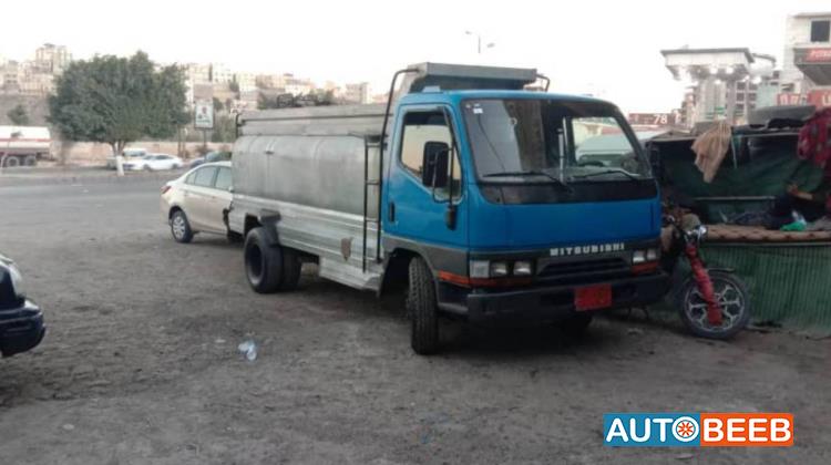 Tractor Unit Mitsubishi 2004