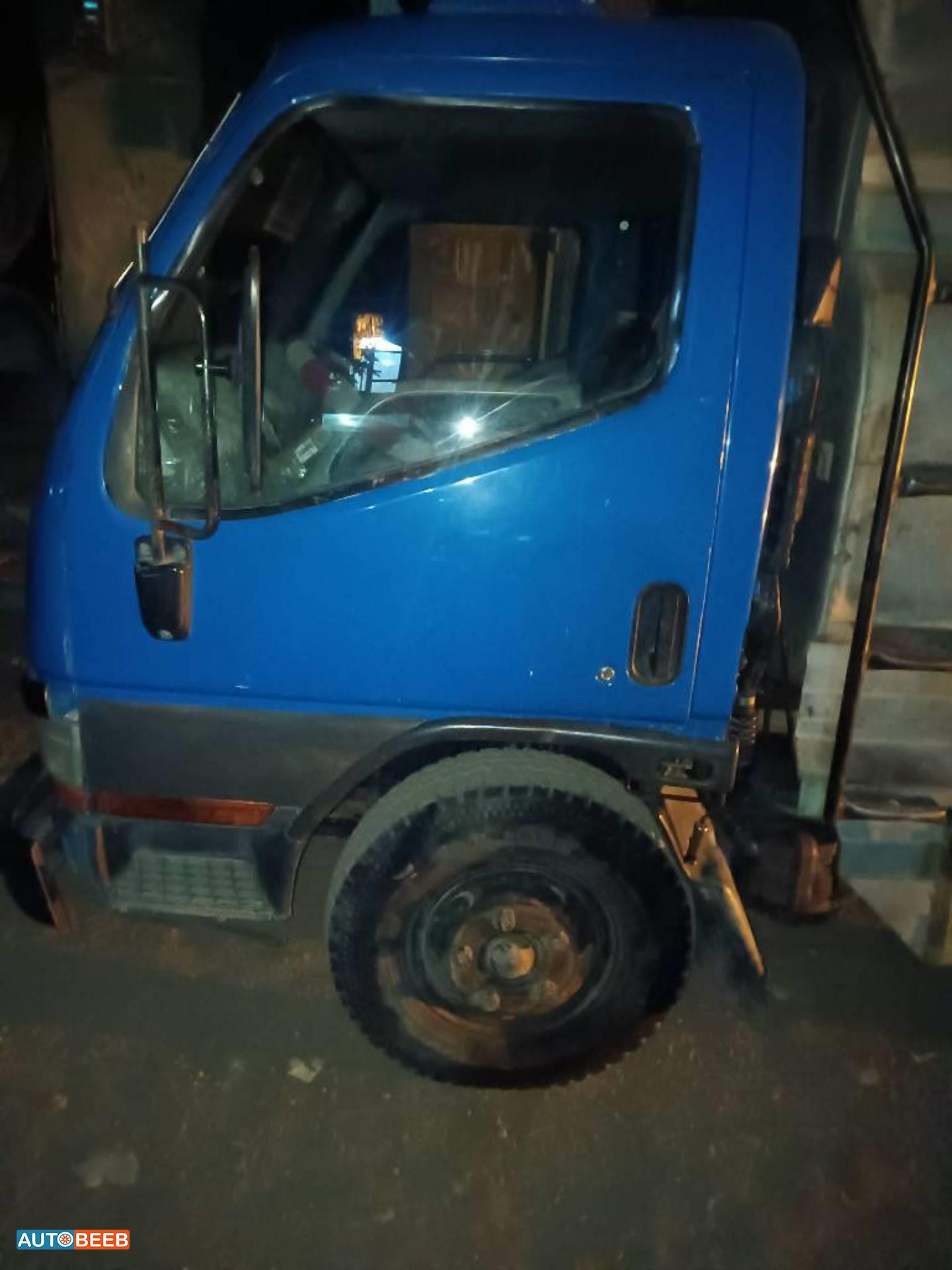 Tractor Unit Mitsubishi 2004