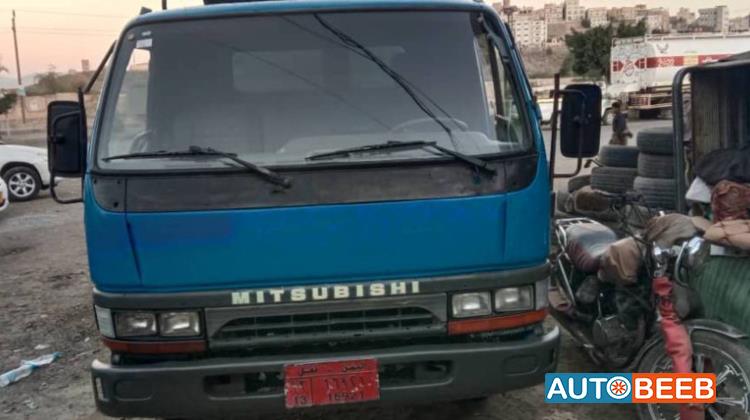 Tractor Unit Mitsubishi 2004