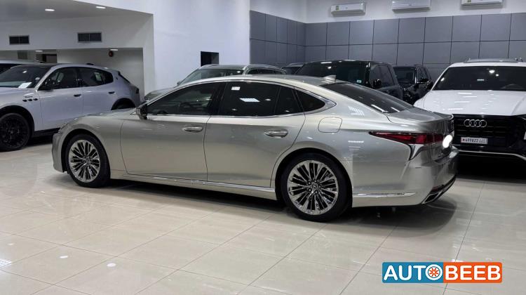 لكزس LS500 2019