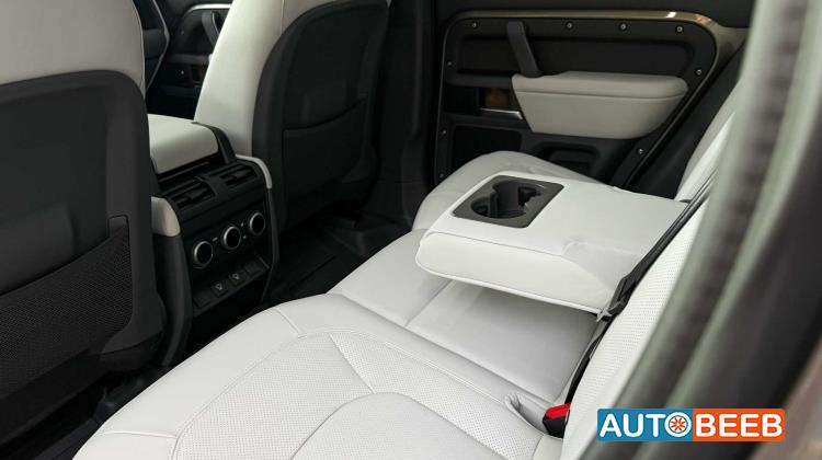 لاندروفر ديفندر 2025