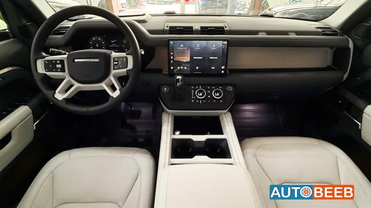 لاندروفر ديفندر 2025