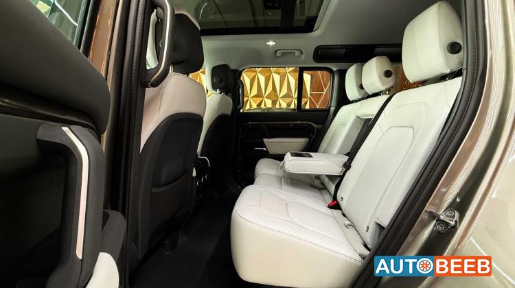 لاندروفر ديفندر 2025