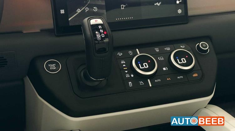 لاندروفر ديفندر 2025