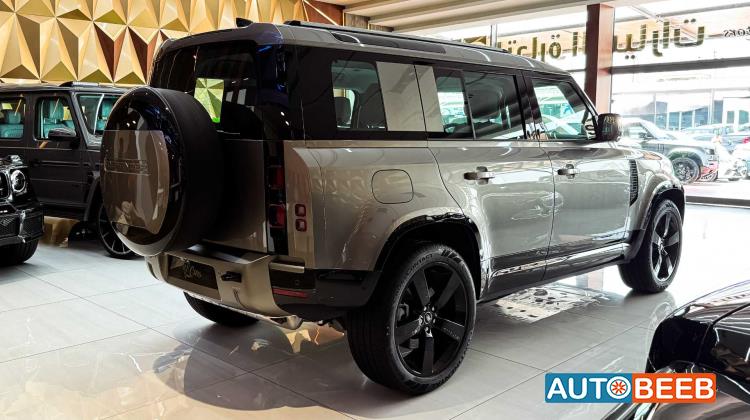 لاندروفر ديفندر 2025