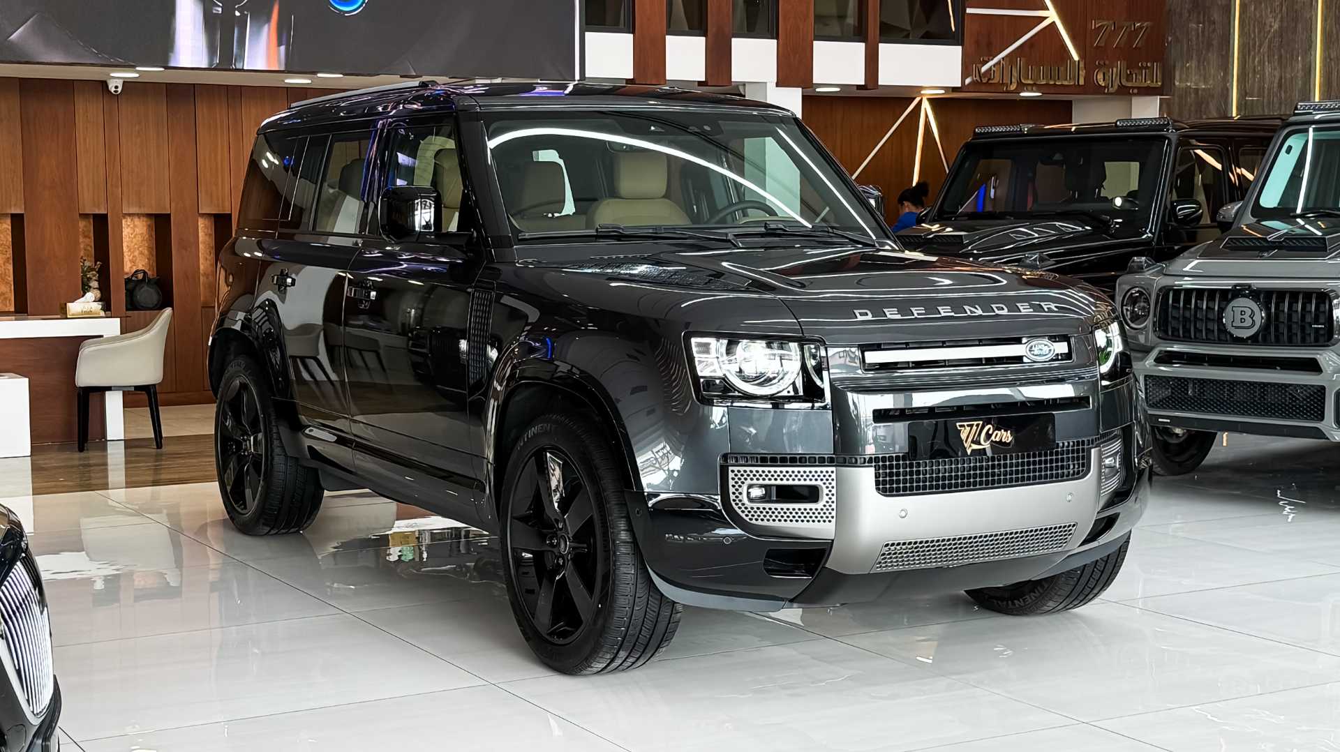 Land Rover Defender 2025