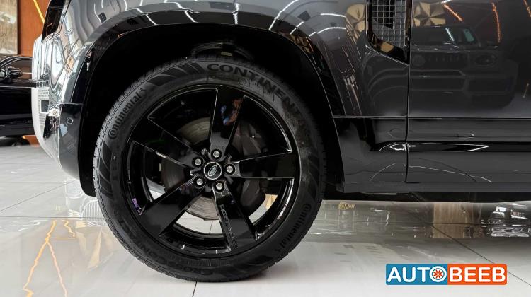 Land Rover Defender 2025