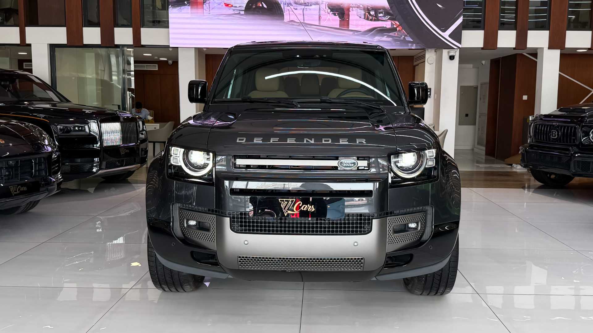 Land Rover Defender 2025