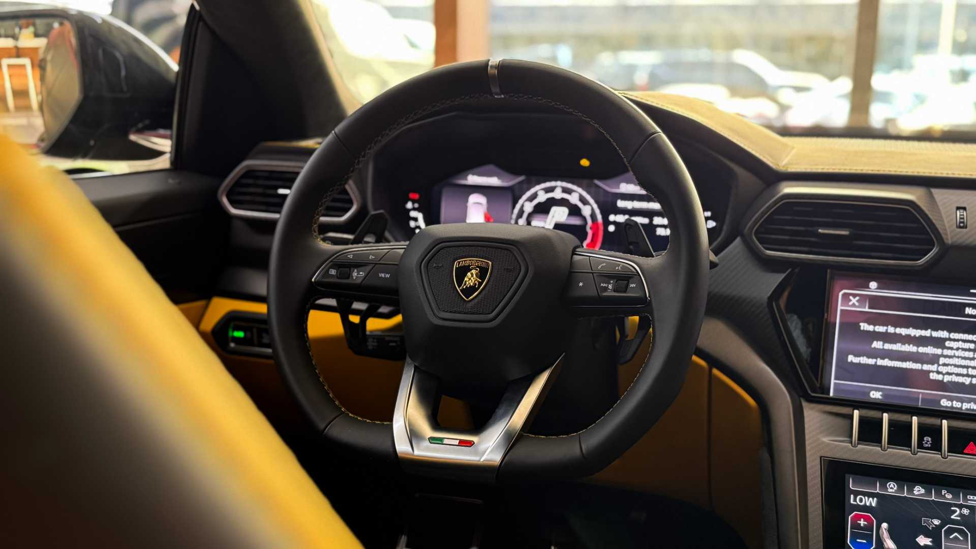 لامبورجيني اوروس 2024