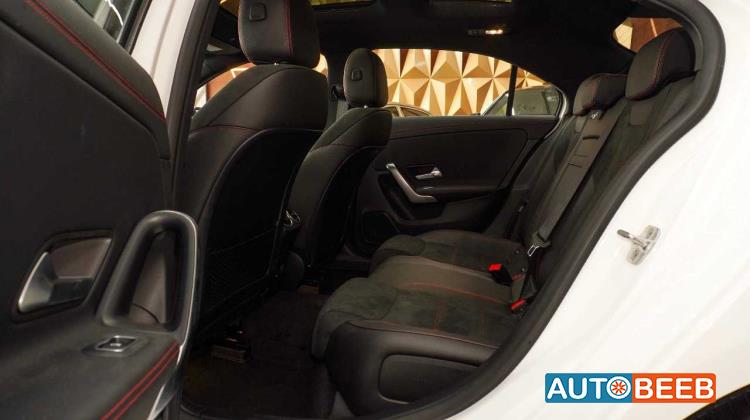 مرسيدس بنز A200 2025