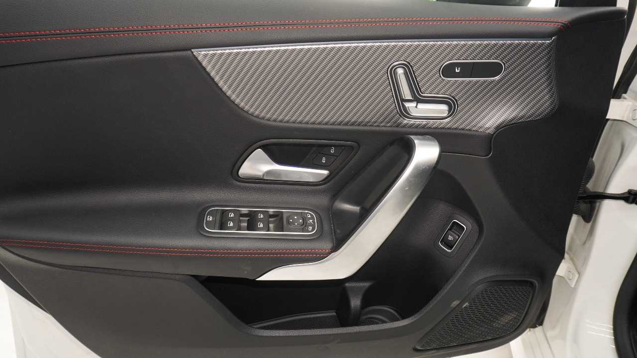 مرسيدس بنز A200 2025