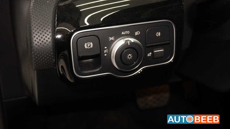 مرسيدس بنز A200 2025