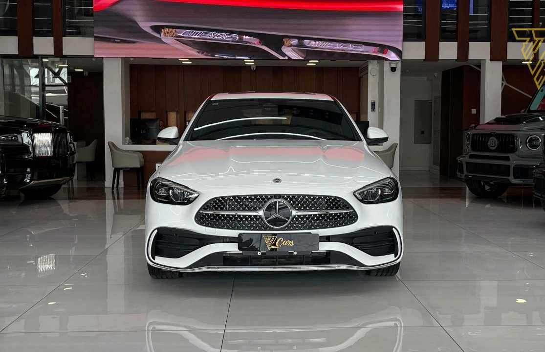 مرسيدس بنز C200 2025