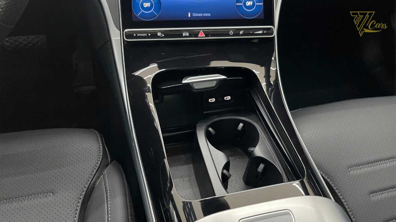 مرسيدس بنز C200 2025