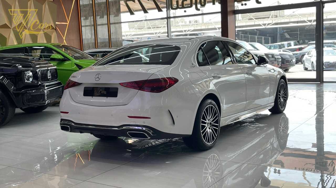 مرسيدس بنز C200 2025