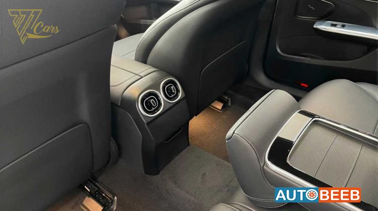 مرسيدس بنز C200 2025