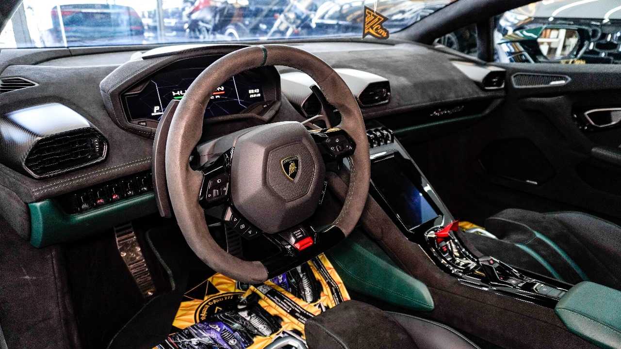 Lamborghini Huracan 2023