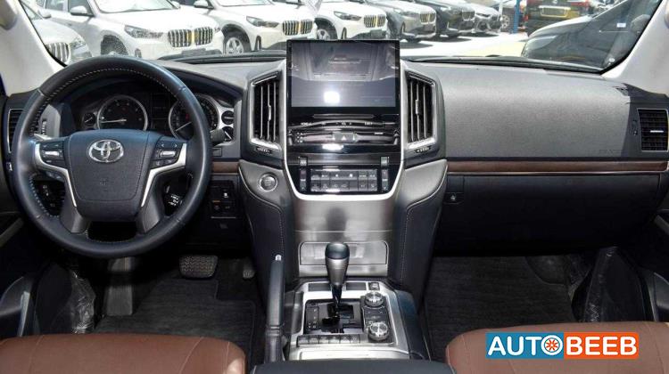 تويوتا لاندكروزر 2020