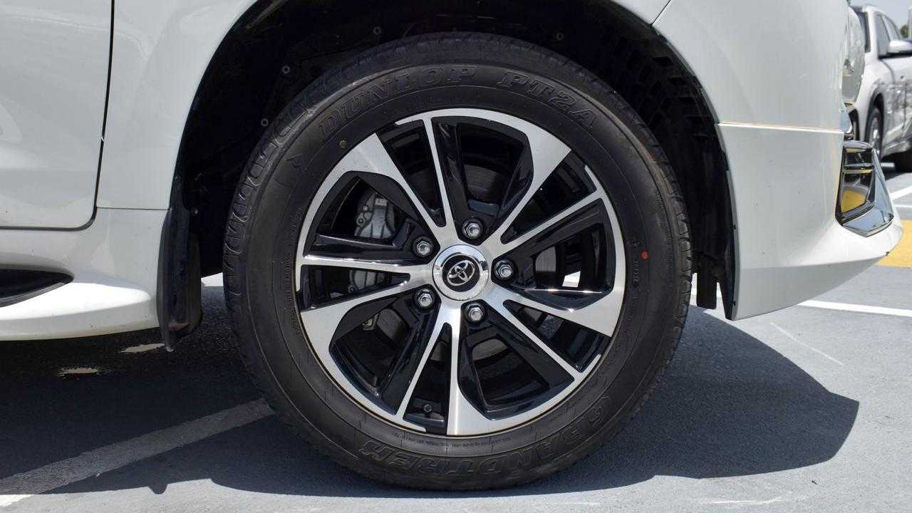 تويوتا لاندكروزر 2020