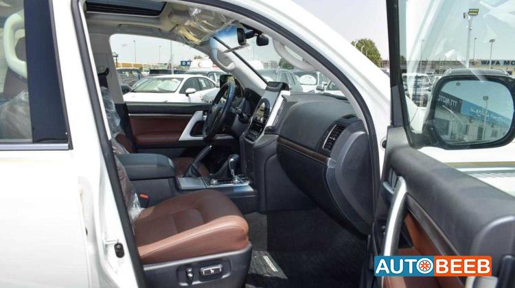 تويوتا لاندكروزر 2020