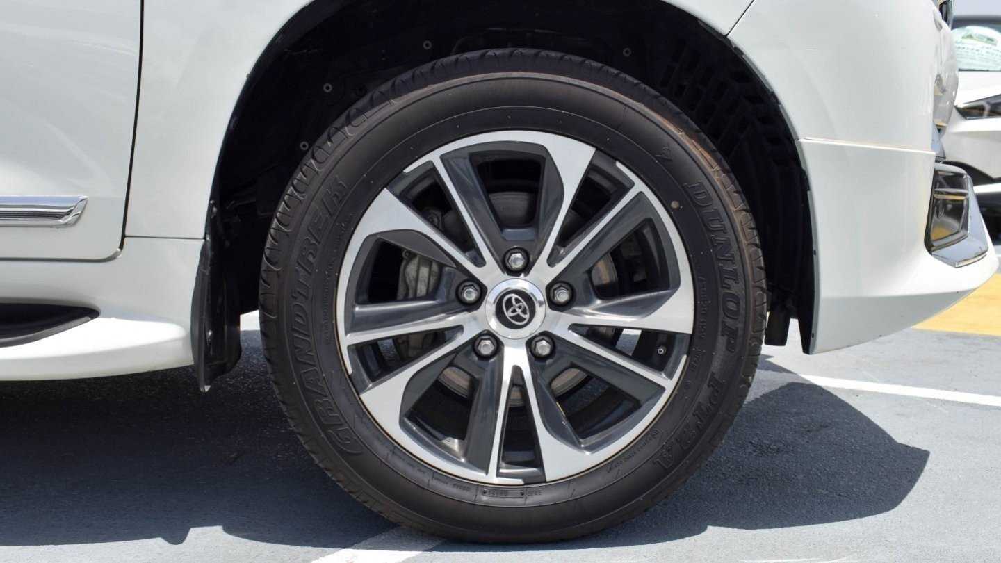 تويوتا لاندكروزر 2020