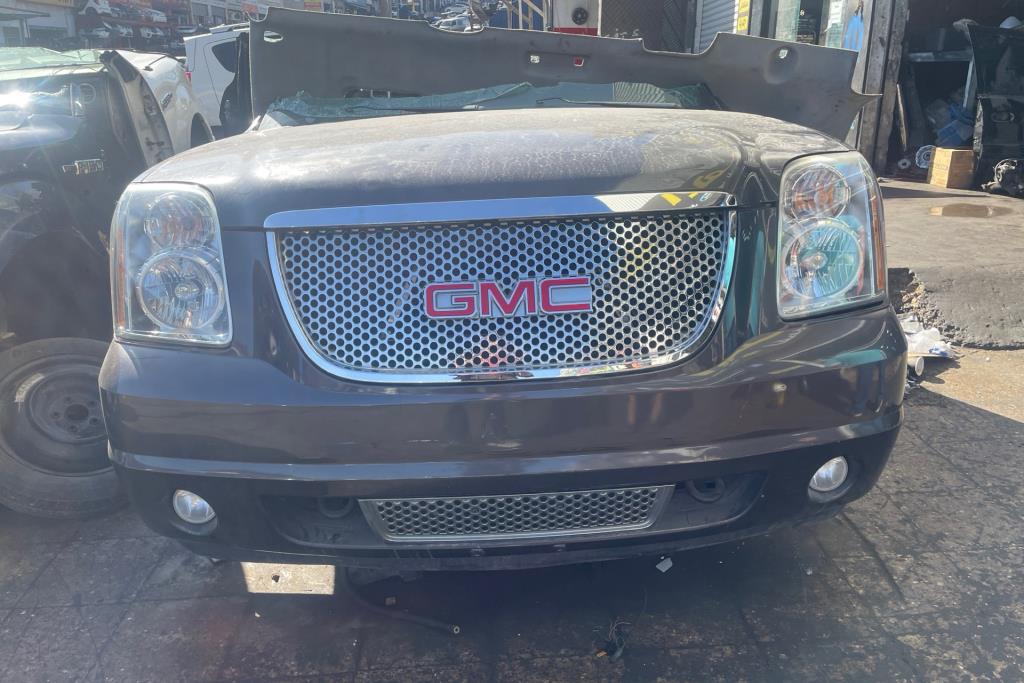 Body  Bumper GMC Yukon