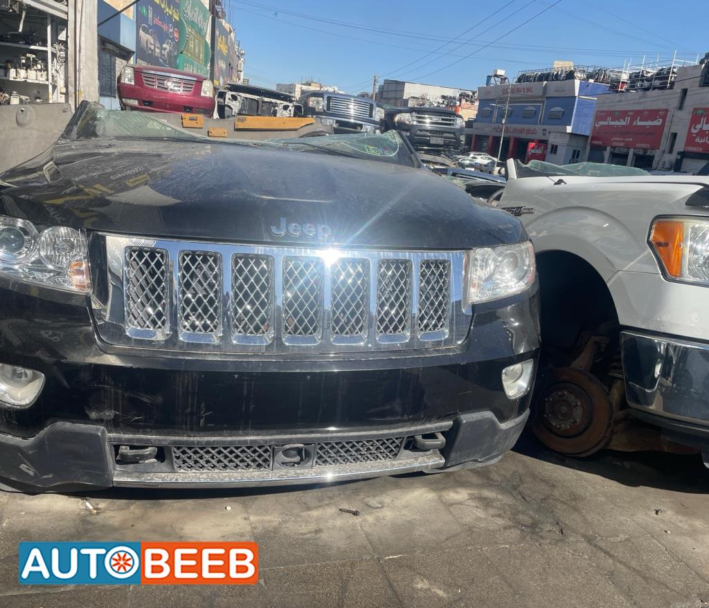 واجهة امامية جيب شروكي متوفر جميع قطعها 2013