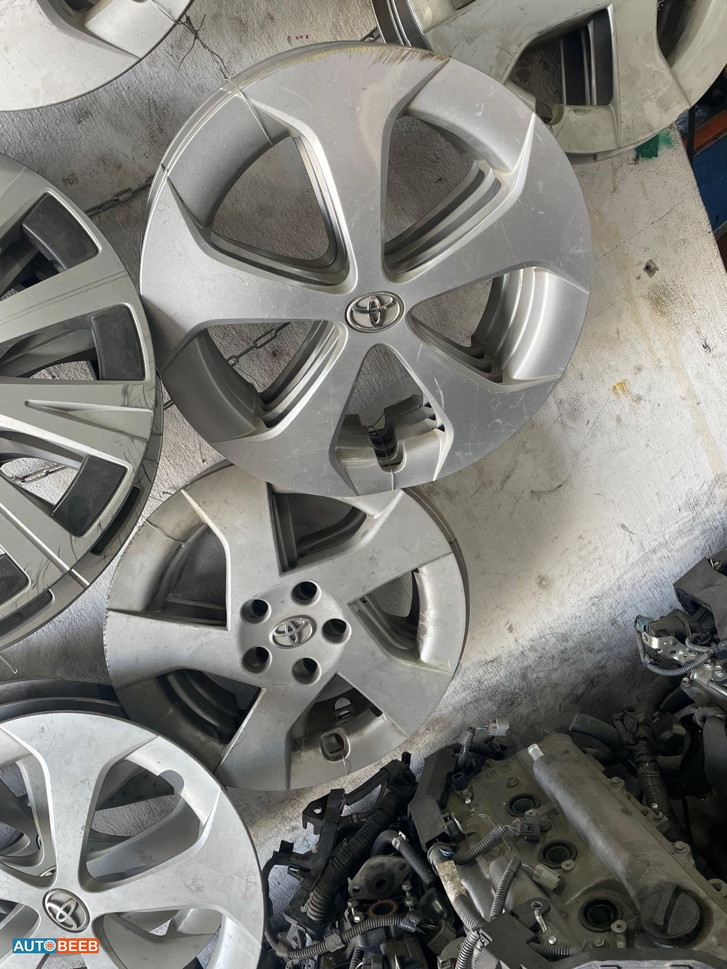 Wheel and Rims Wheel Covers  Toyota Prius