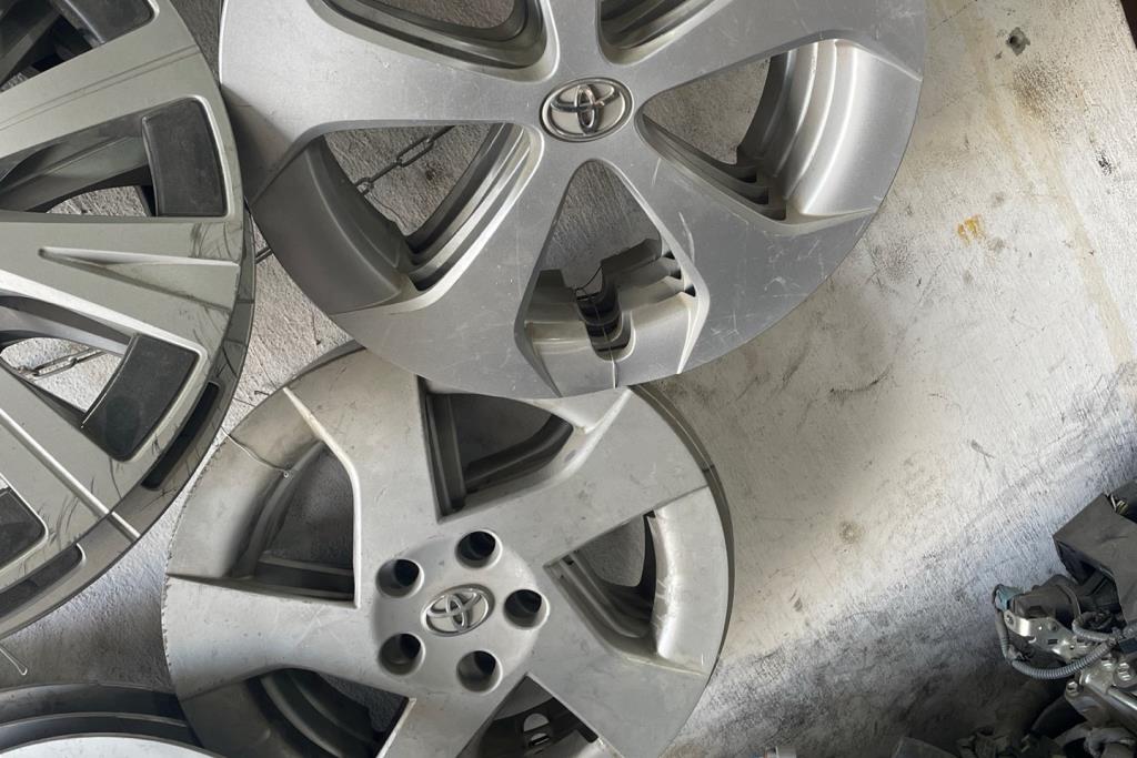 Wheel and Rims Wheel Covers  Toyota Prius