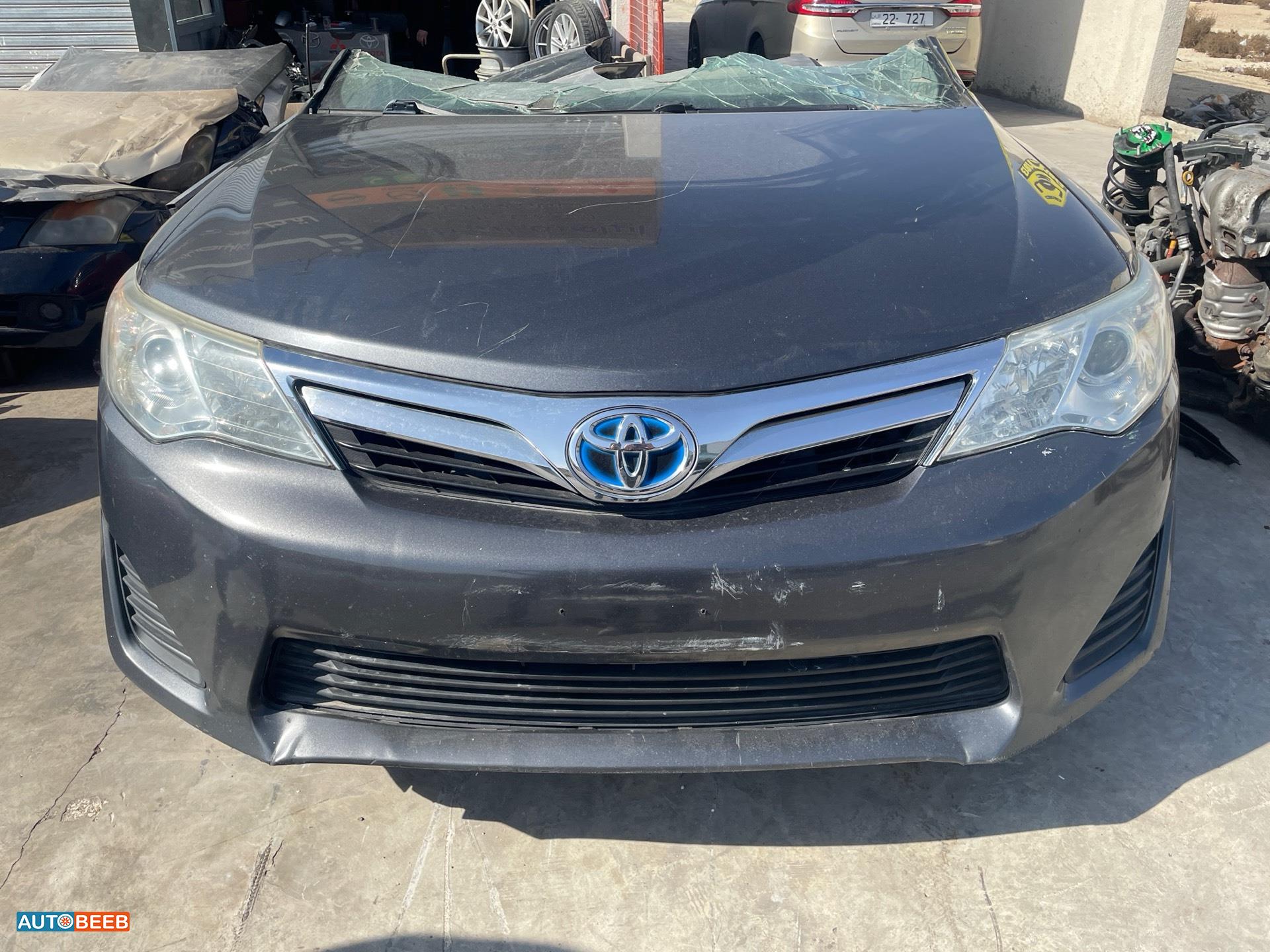 واجهة امامية تويوتا كامري هايبرد 2012 2013 2014