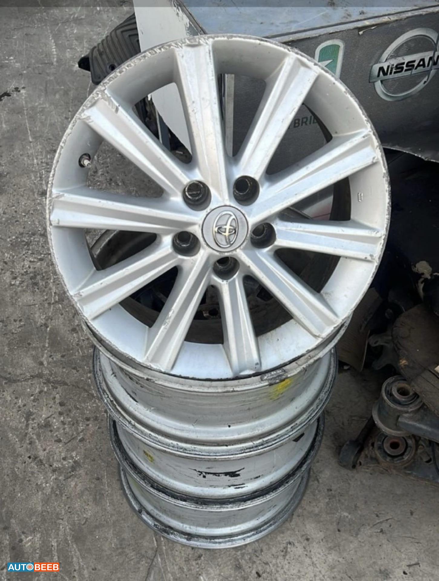 جنطات تويوتا كامري 2009 2010 2011 2012