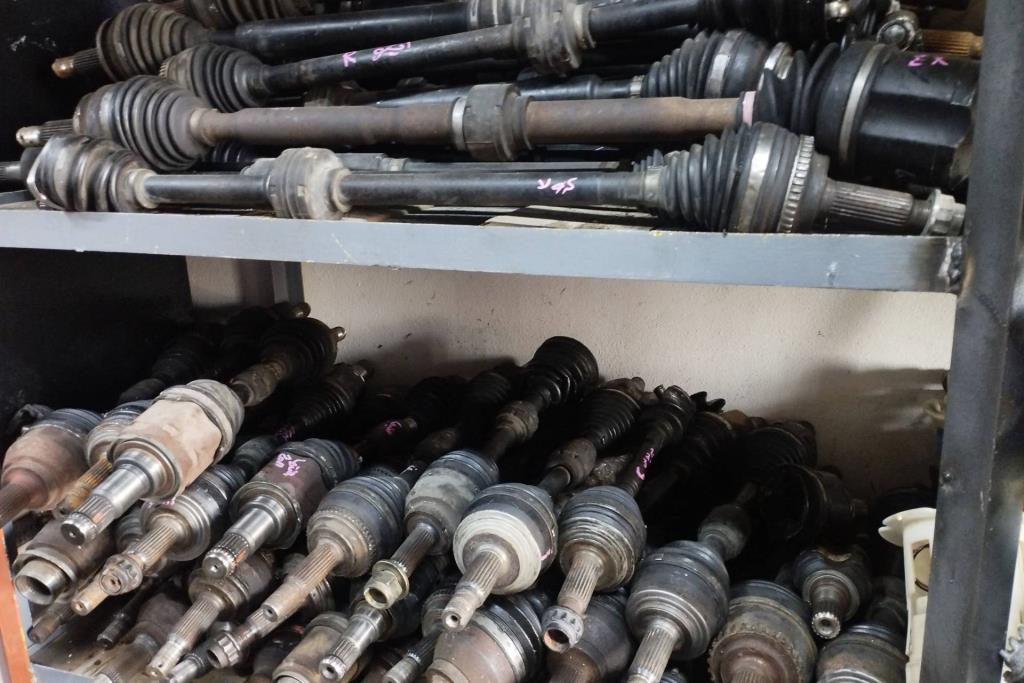  Shock Absorber Toyota Camry