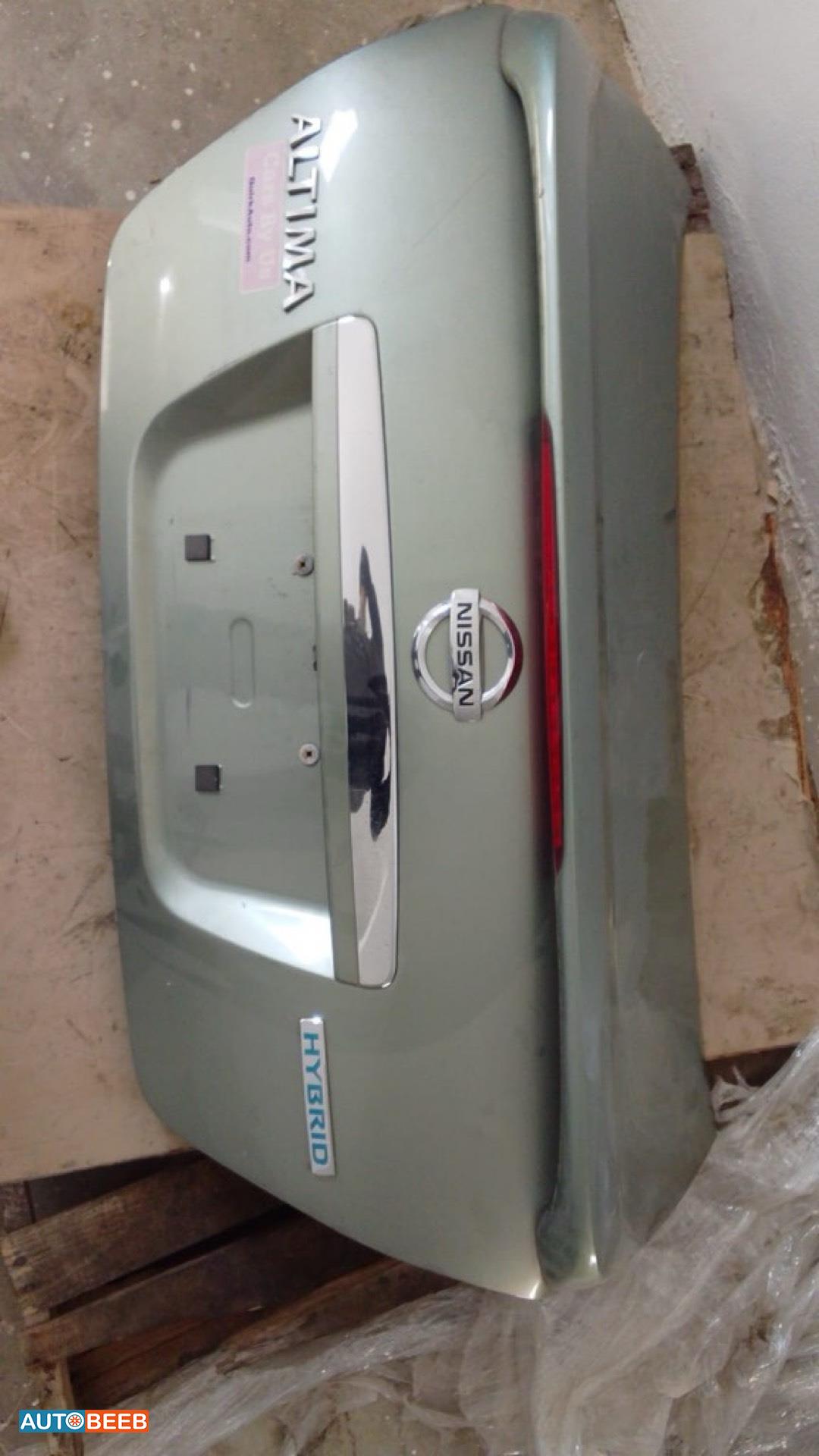 Body  Trunk Nissan Altima